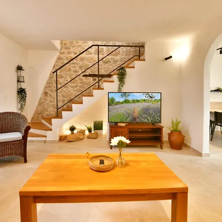 Дом отдыха My Casa Vento - Spacious House With Garden, Bbq And Parking