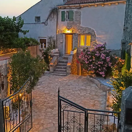 My Casa Vento - Spacious House With Garden, Bbq And Parking Дом отдыха Пореч